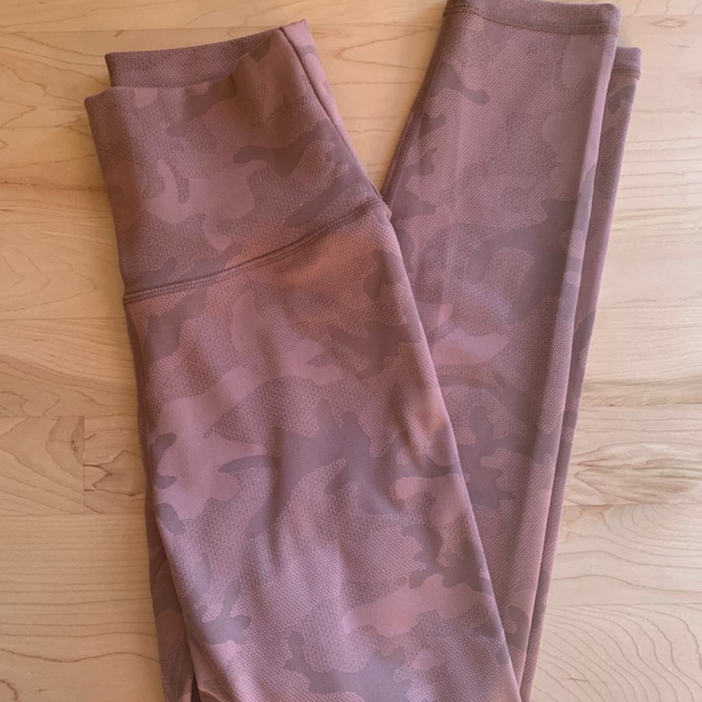 NWT P'tula Stealth - Pink